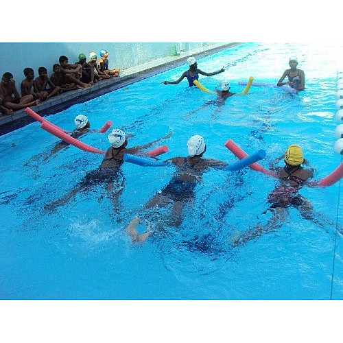 Нудълс (макарони) за плуване и водна аеробика MAXIMA, 147 - 150 см, Ф7 см